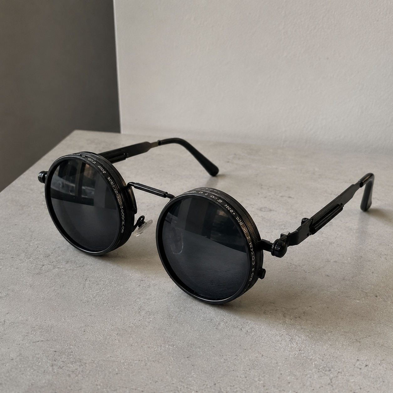 🕶️ LUNETTES STEAMPUNK À OPACITÉ RÉGLABLE — La Seule Paire Qui S'Adapte à VOTRE Soleil 3